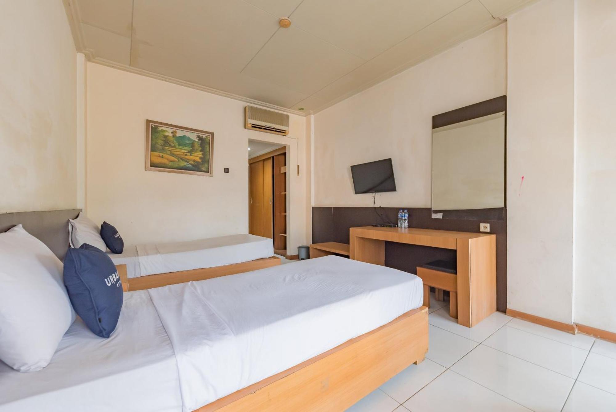 Urbanview Hotel Crown Tasikmalaya By Reddoorz Exteriér fotografie